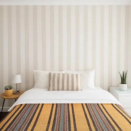 Alfama L Iconic Near Feira Da Ladra In The Heart Of Lisbon, Steps From Rossio *