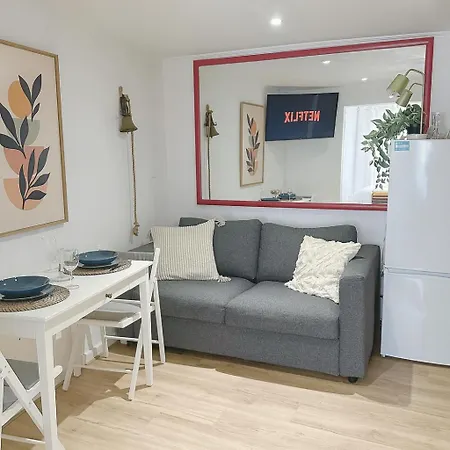 Alfama L Iconic Near Feira Da Ladra In The Heart Of Lisbon, Steps From Rossio * Lisbon