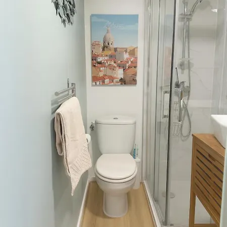 Alfama L Iconic Near Feira Da Ladra In The Heart Of Lisbon, Steps From Rossio L Soar L *